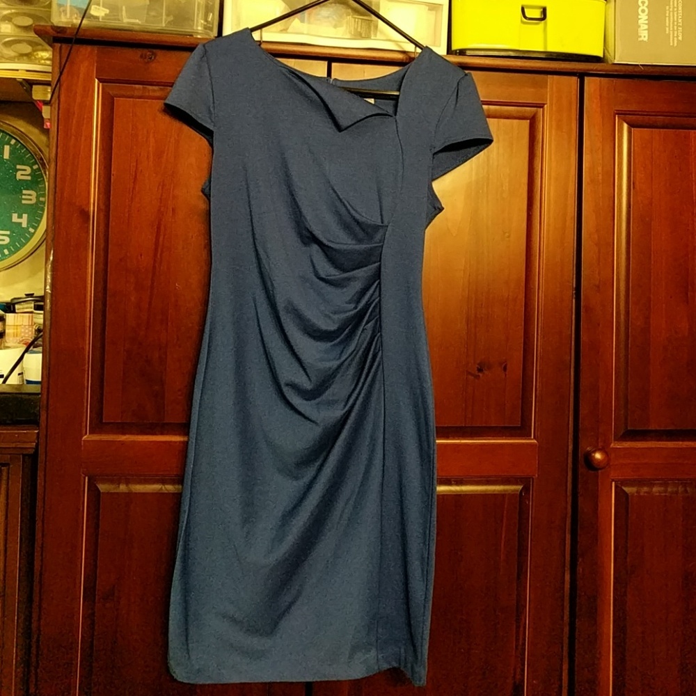Dress - Picture 2 of 4